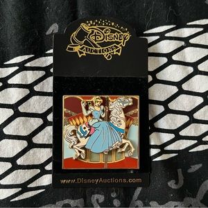 Disney Auctions Princess Cinderella on Carousel Horse Limited Edition Pin